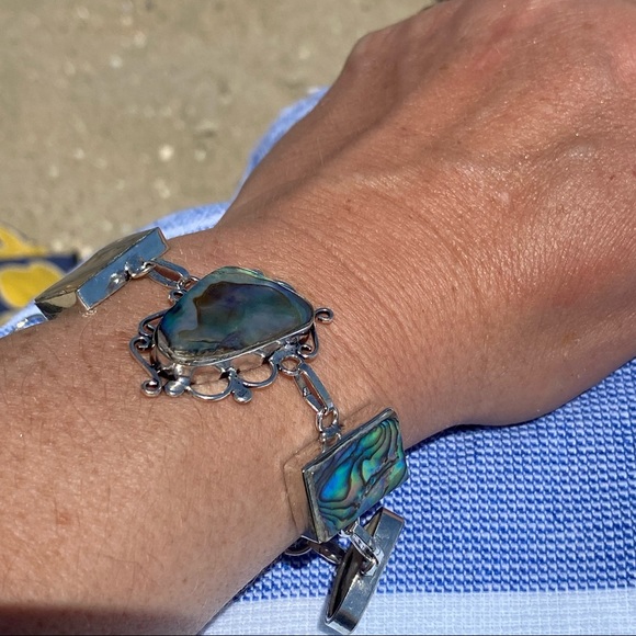 Stunning Abalone statement 5 gem cluster bracelet - Picture 6 of 10